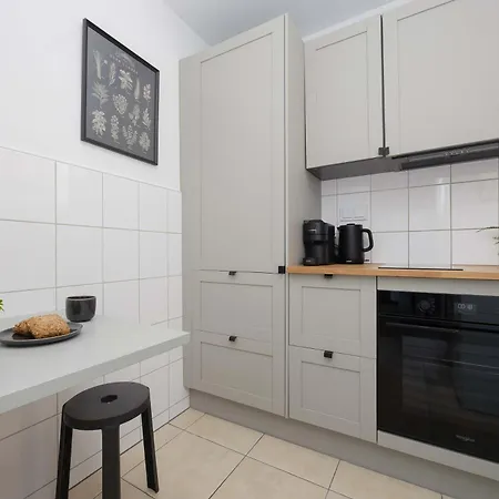 Cozy Near Zlote Tarasy By Renters * Varşova