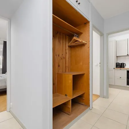 Cozy Near Zlote Tarasy By Renters